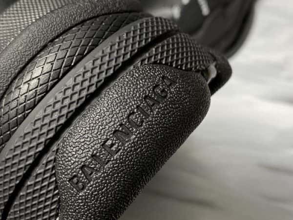 Triples Trainer Sneakers Letters 2000015