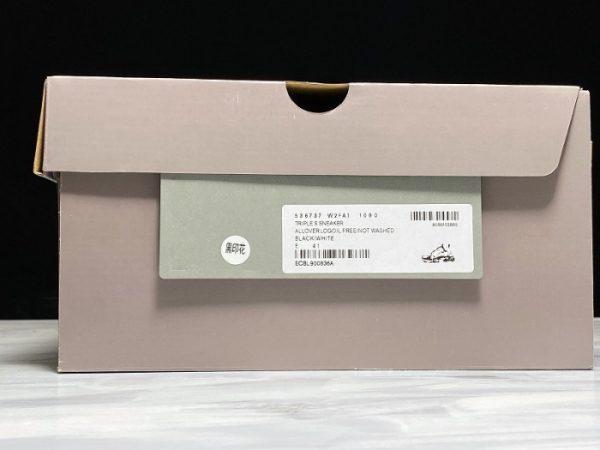 Triples Trainer Sneakers Letters 2000015