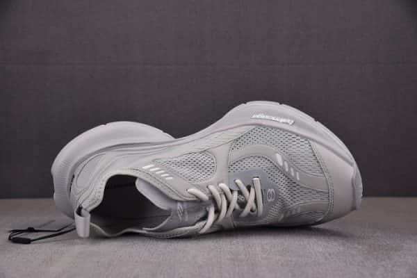 Sneaker Circuit 7000006