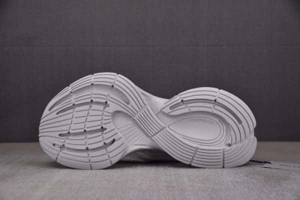 Sneaker Circuit 7000006