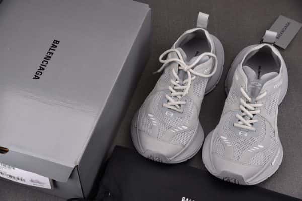 Sneaker Circuit 7000006