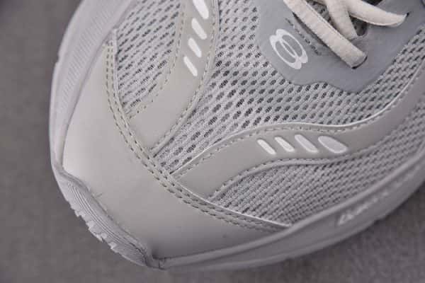 Sneaker Circuit 7000006