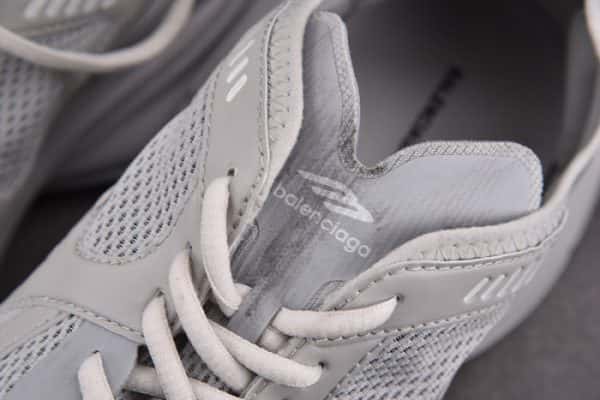 Sneaker Circuit 7000006