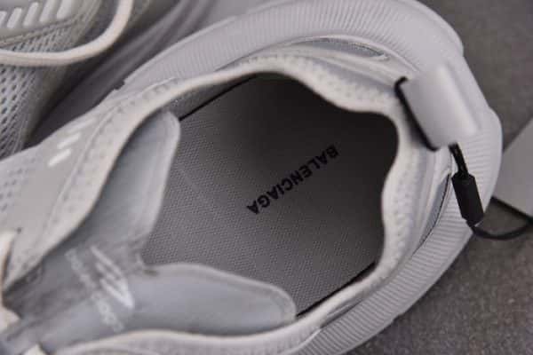 Sneaker Circuit 7000006