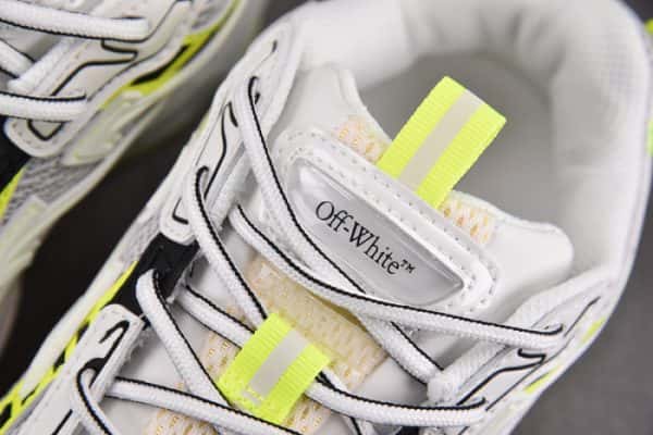 Ofw Be Right Back Brb000005