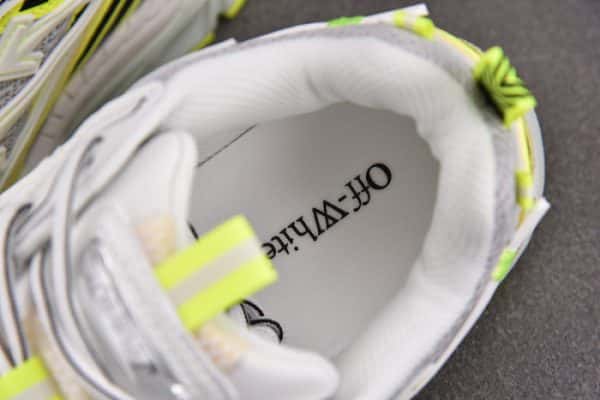 Ofw Be Right Back Brb000005