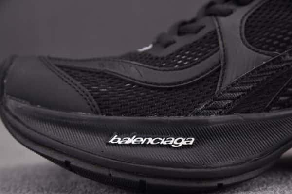 Sneaker Circuit 7000004