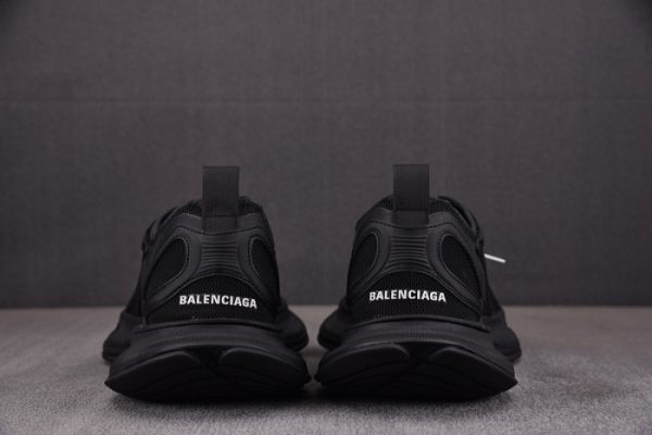 Sneaker Circuit 7000004