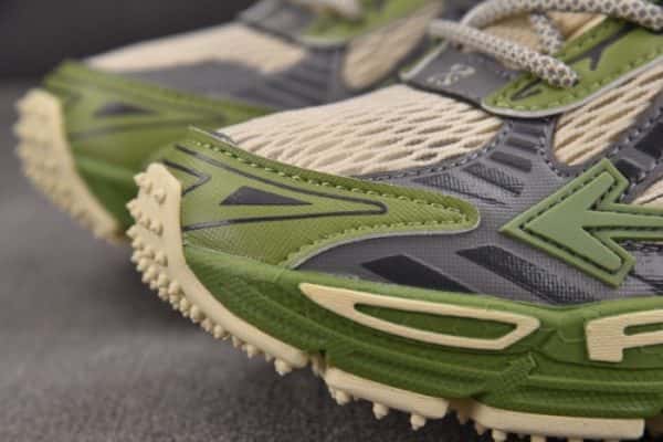 OFW Be Right Back BRB000015