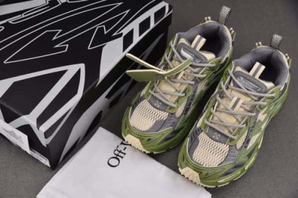 OFW Be Right Back BRB000015