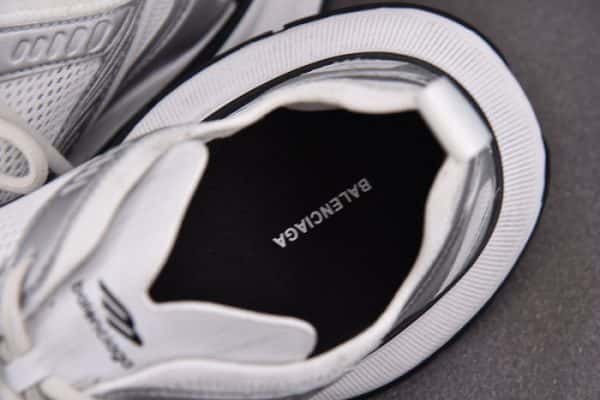 Sneaker Circuit 7000002