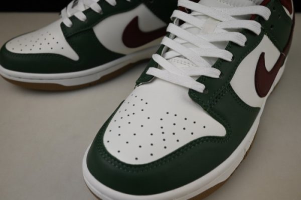 Nike Dunk Low "Gorge Green" Fb7160-161