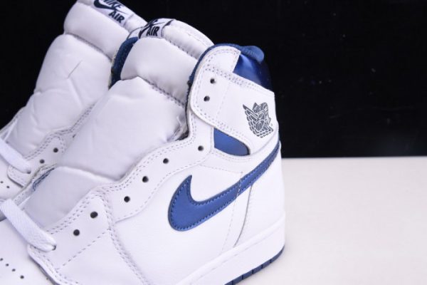 Air Jordan 1 Retro High Og ''Metallic Navy'' 555088-106