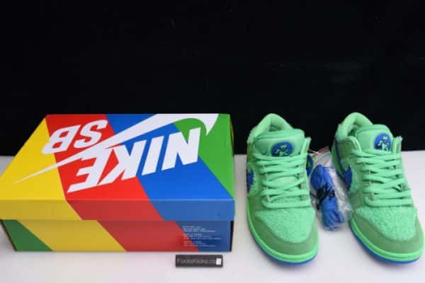 Grateful Dead X Nike Sb Dunk Low¡° Green Bear¡± Cj5378-300