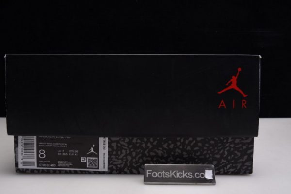 Air Jordan 3 Retro "Varsity Royal" Ct8532-400