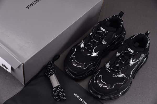 Triples Trainer Sneakers 2000063