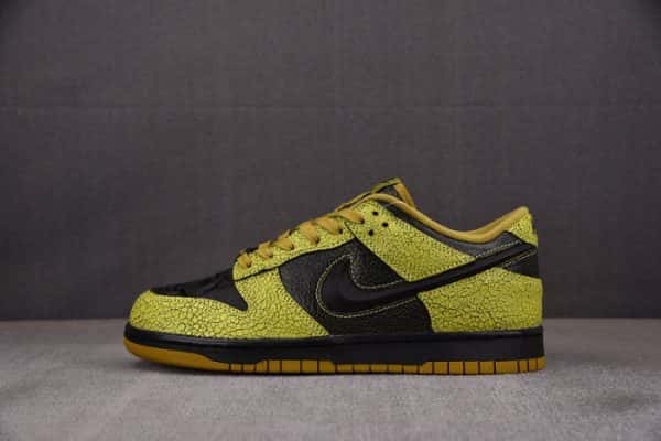 Nike Dunk Low QS Halloween Skull HV6103-300