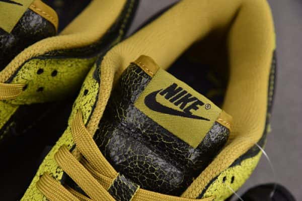 Nike Dunk Low QS Halloween Skull HV6103-300