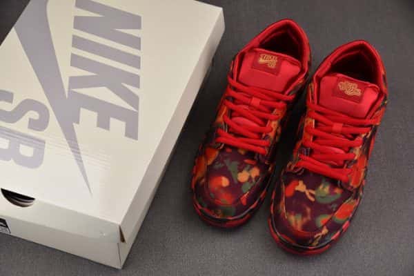 The Wizard Of Oz Nike SB Dunk Low FZ1291-600