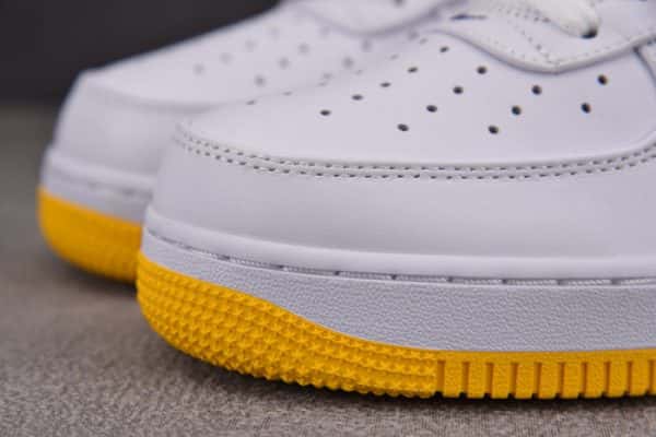 Kobe Bryant X Nike Air Force 1 Low FZ1151-101