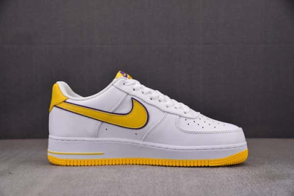 Kobe Bryant X Nike Air Force 1 Low FZ1151-101