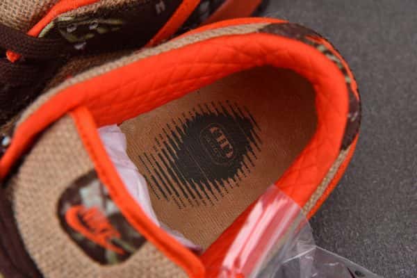 Nike Sb Dunk Low Reese Forbes Hunter 304292-281