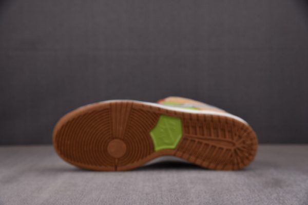 Nike Sb Dunk Low "Escargot" Fq7585-200