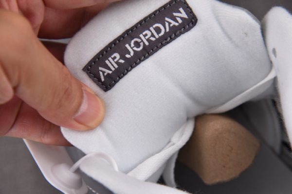 Air Jordan 5 Retro ''Wolf Grey'' 136027-005