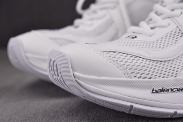 Sneaker Circuit 7000005