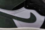 Air Jordan 1 Retro High Og "Clay Green" 555088-135