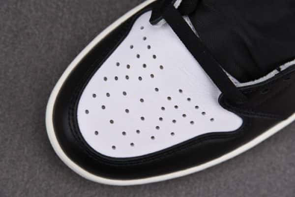 Air Jordan 1 Retro High Og "Clay Green" 555088-135