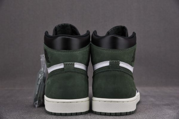Air Jordan 1 Retro High Og "Clay Green" 555088-135