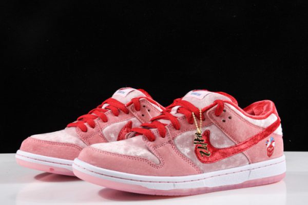 Nike Dunk Sb Low Strangelove Skateboards Ct2552-800