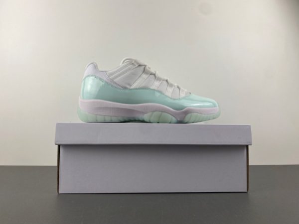 Air Jordan 11 Retro Low Igloo AH7860-103