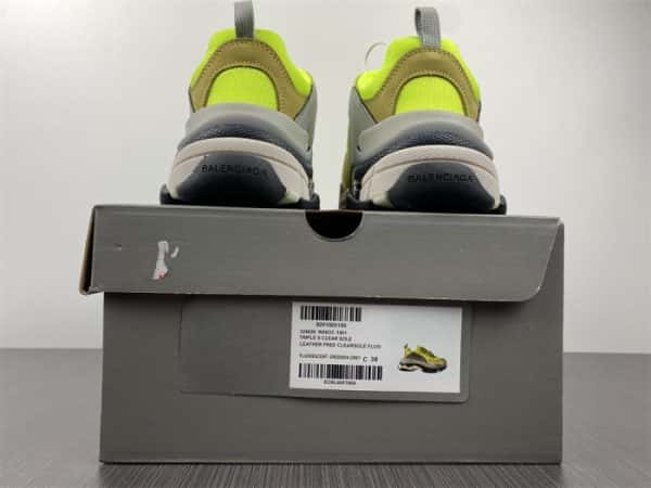 Triples Trainer Sneakers 2000038