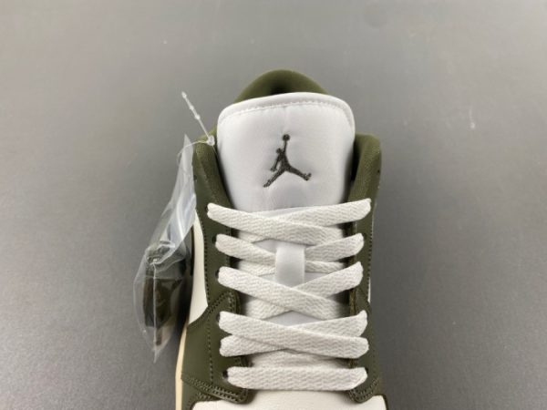 Air Jordan 1 Low ''Medium Olive'' DC0774-122