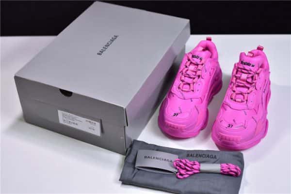 Triples Trainer Sneakers Letters 2000020