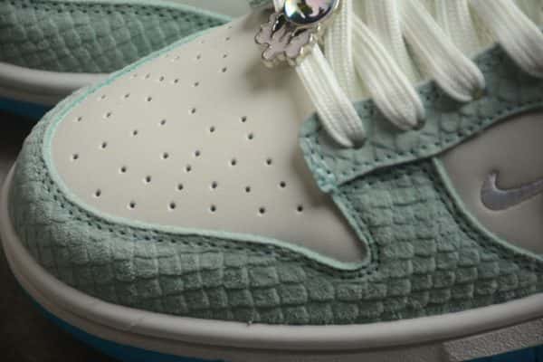 Nike Dunk Low Lx Year Of The Dragon Fz5065-111