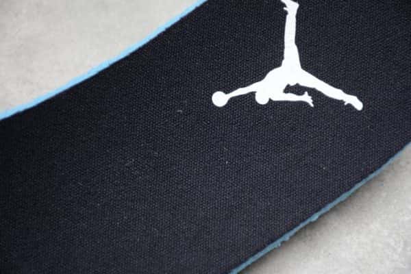 Air Jordan 1 Mid Black Noble Red Bq6472-016