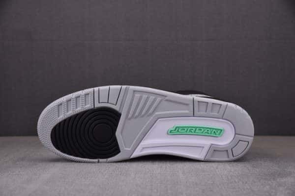 Air Jordan 3 "Green Glow" Ct8532-031