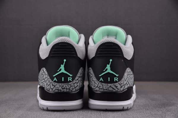 Air Jordan 3 "Green Glow" Ct8532-031