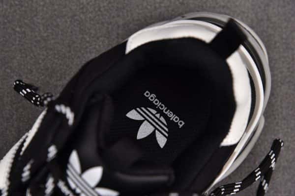 Triples Trainer Sneakers 2000047