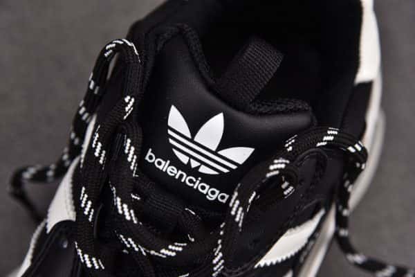 Triples Trainer Sneakers 2000047