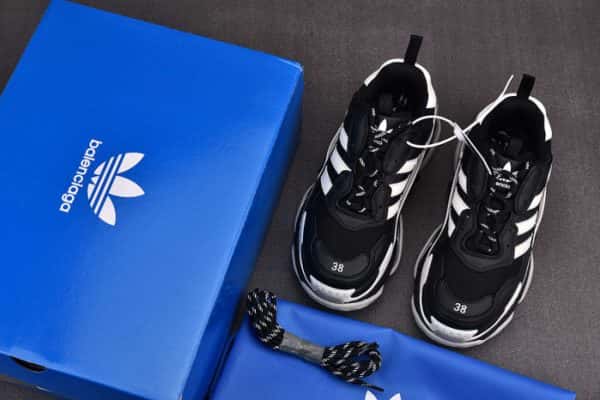 Triples Trainer Sneakers 2000047