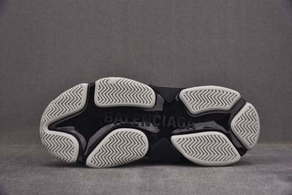 Triples Trainer Sneakers 2000047