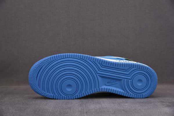 Nike Low Air Force 1 X Light Bule