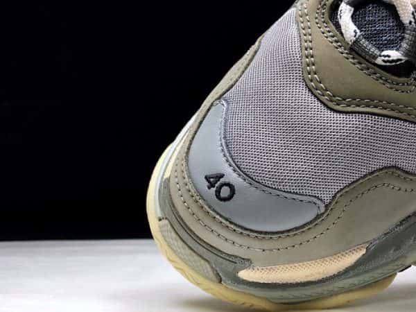 Triples Trainer Sneakers 2000003