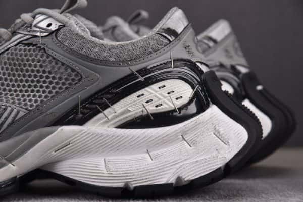 SNEAKER STAPLER 7000011