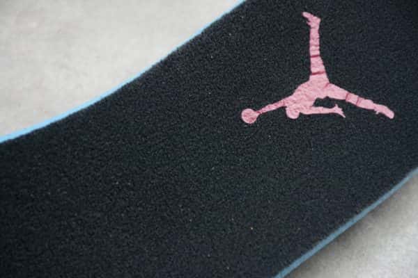 Air Jordan 1 Mid Bred Toe 554724-066