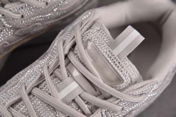 OFW Be Right Back BRB000017